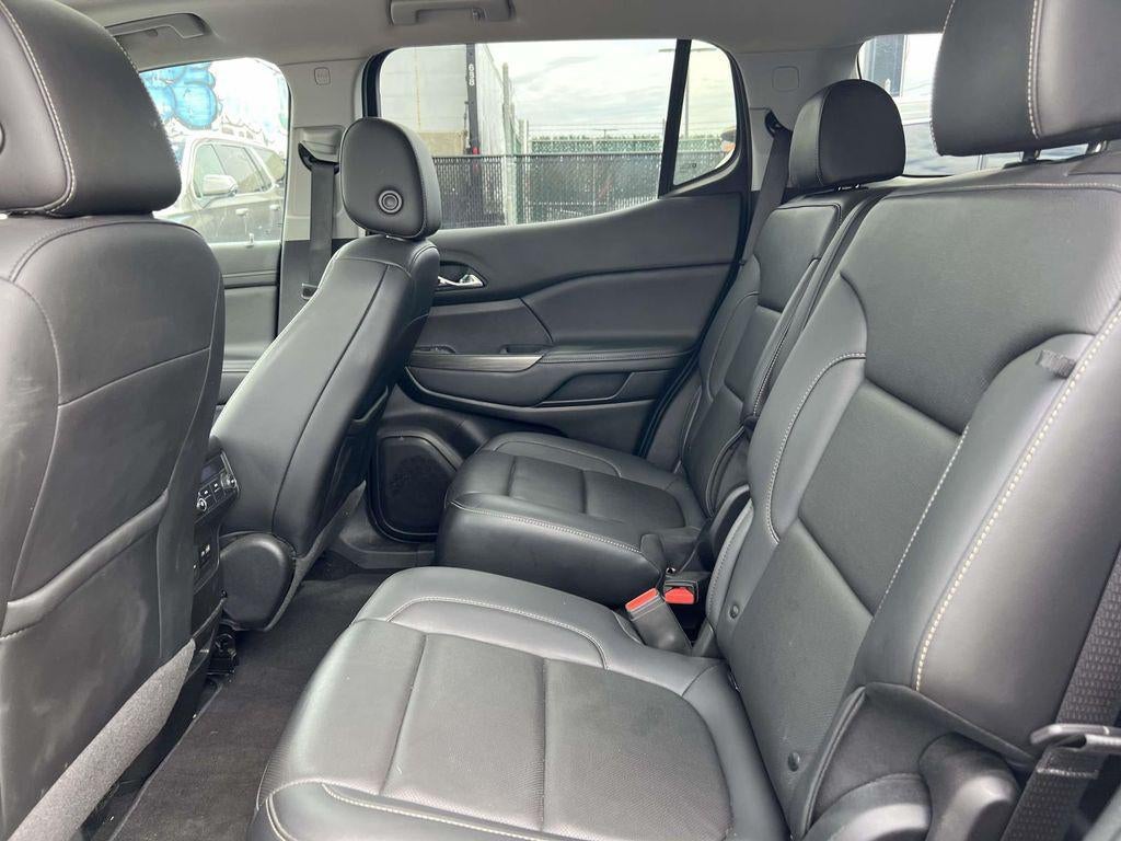 2022 GMC Acadia AWD SLT