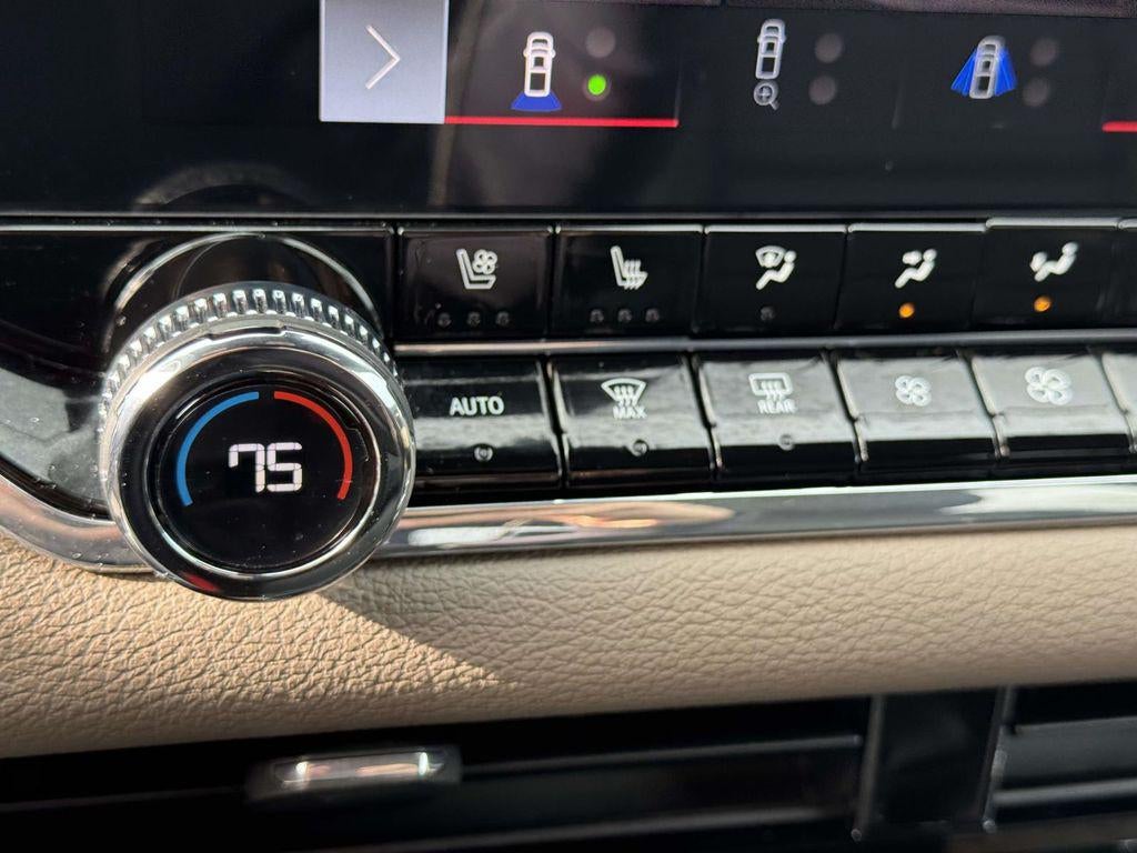 2023 GMC Canyon 4WD Crew Cab Short Box Denali