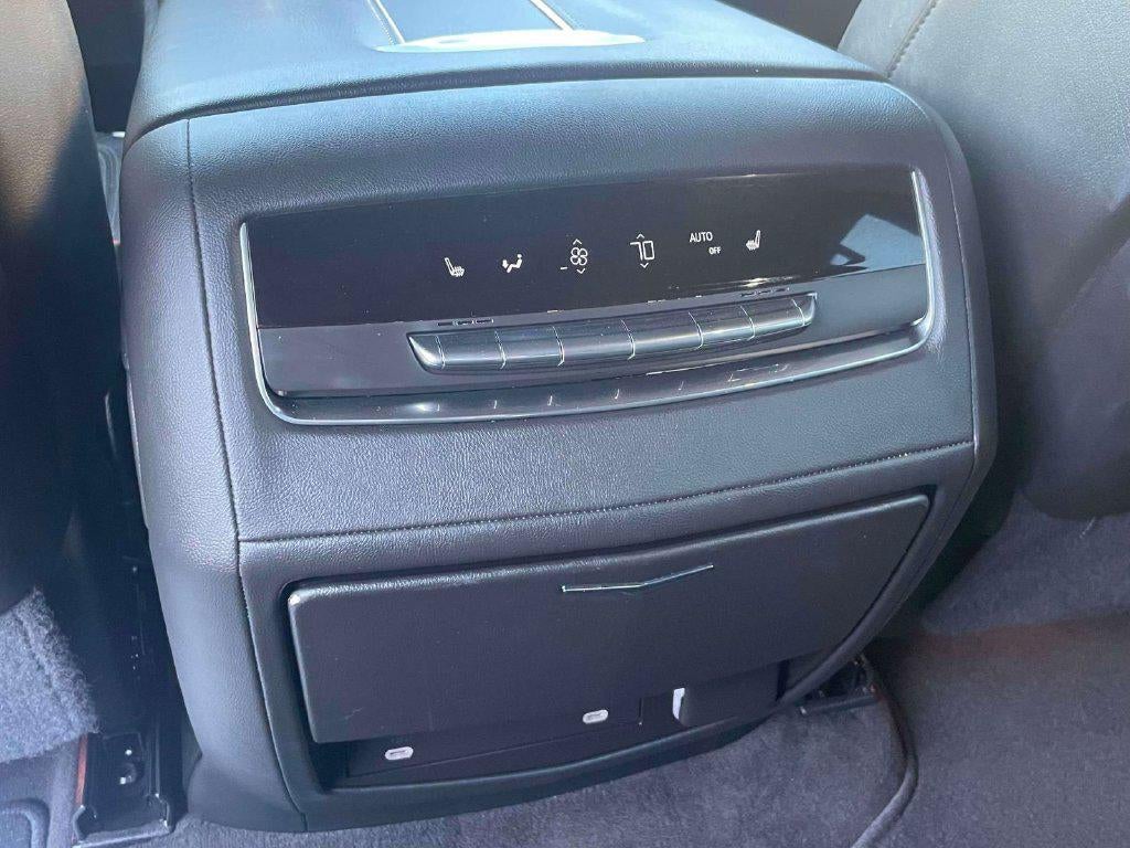 2024 Cadillac Escalade ESV 4WD Premium Luxury
