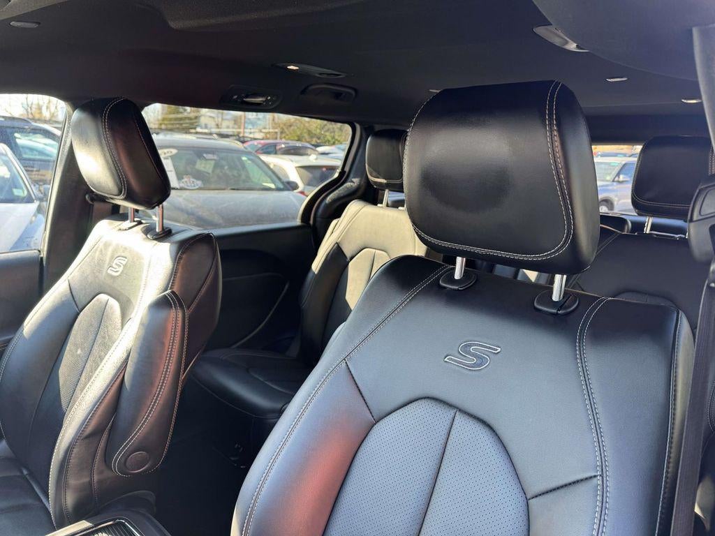 2024 Chrysler Pacifica Hybrid S Appearance Pkg