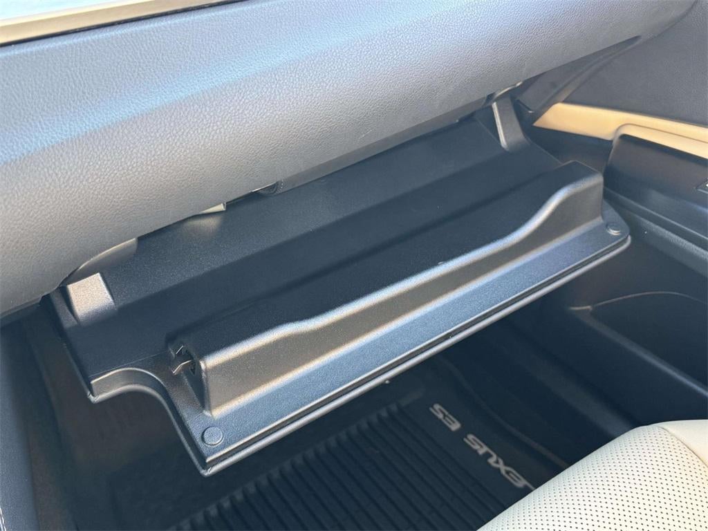 2021 Lexus ES 300h 300h