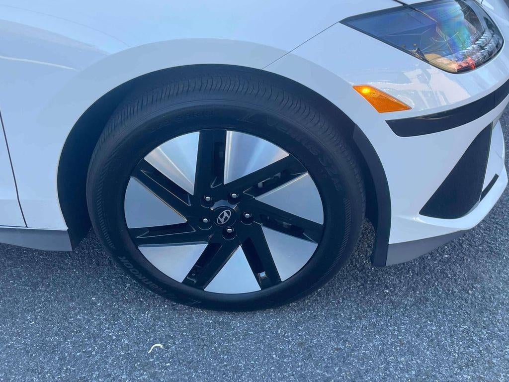 2024 Hyundai IONIQ 6 SE