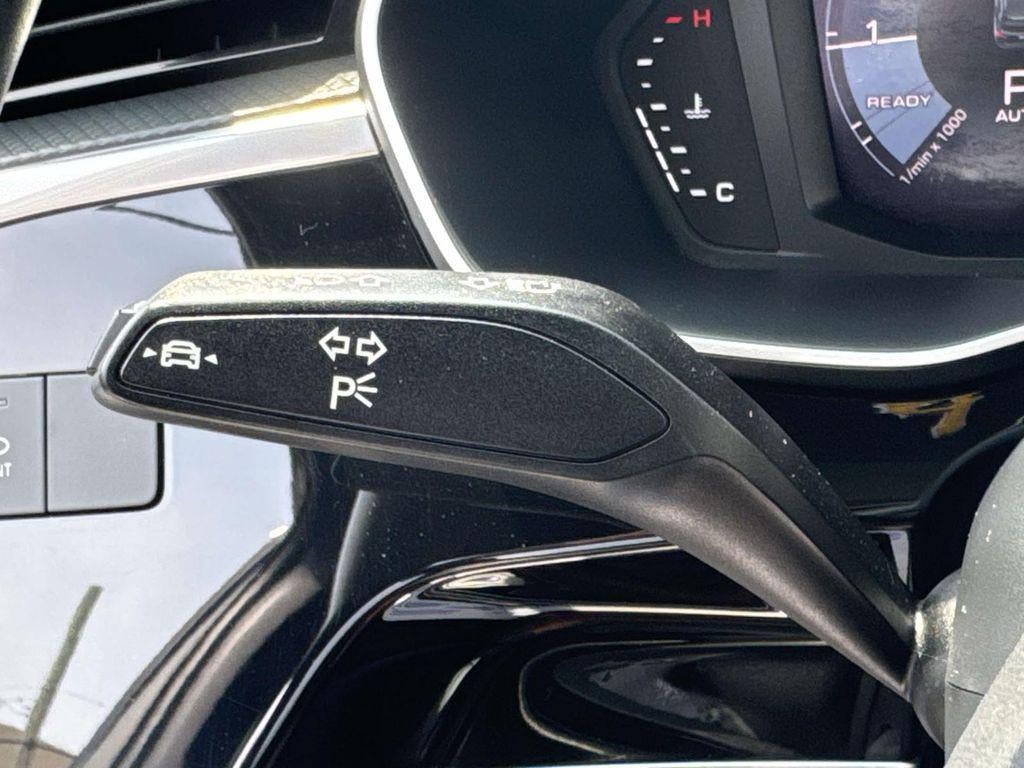 2021 Audi Q3 Premium Plus 45 TFSI S line quattro Tiptronic