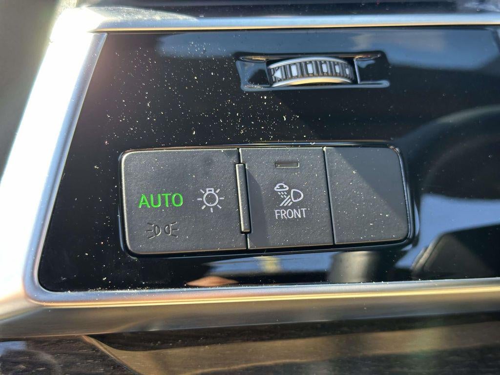 2023 Audi Q8 Premium Plus 55 TFSI quattro Tiptronic