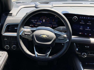 2025 Chevrolet Suburban LT