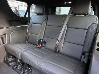 2025 Chevrolet Suburban 4WD LT