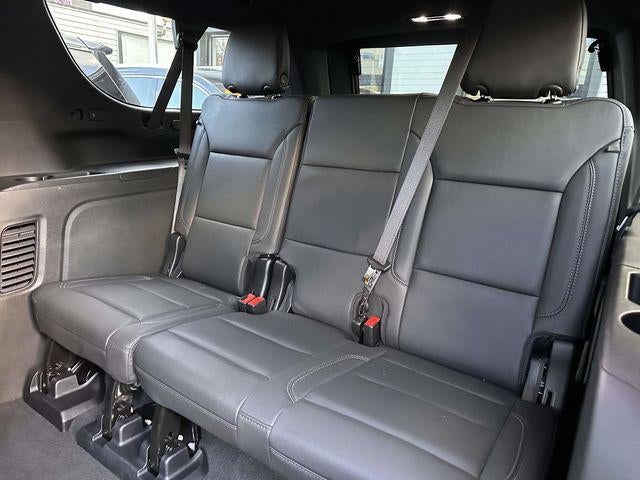 2025 Chevrolet Suburban 4WD LT