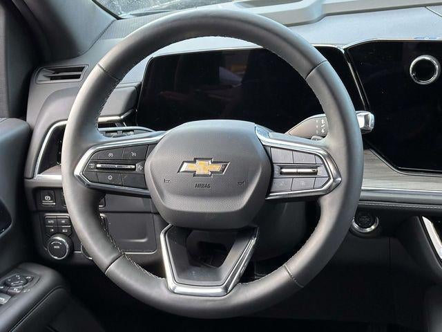 2025 Chevrolet Suburban 4WD LT