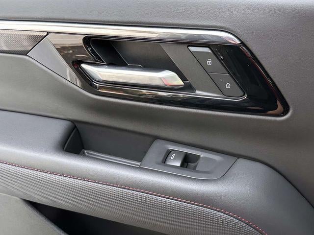 2025 Chevrolet Suburban RST