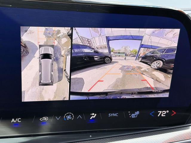 2025 Chevrolet Suburban RST