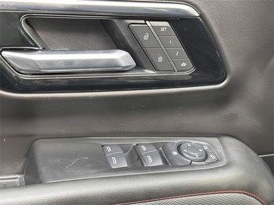 2025 Chevrolet Suburban 4WD RST