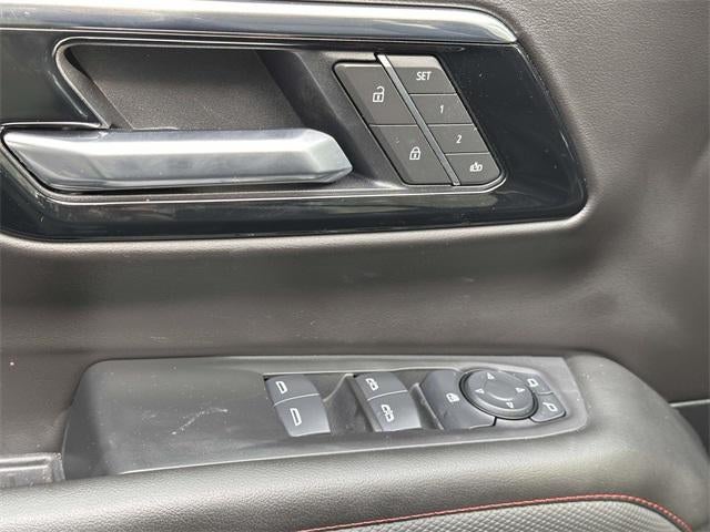 2025 Chevrolet Suburban 4WD RST