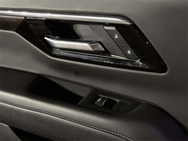 2025 Chevrolet Suburban 4WD Premier