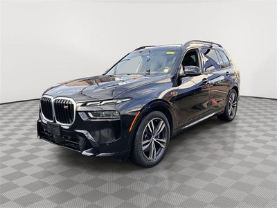 2023 BMW X7 M60i