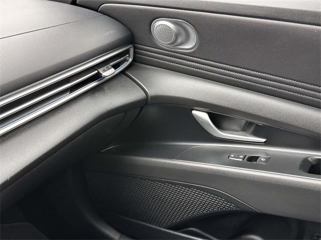 2024 Hyundai Elantra Hybrid Limited