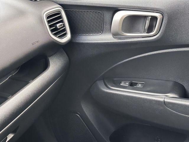 2023 Hyundai Venue SE