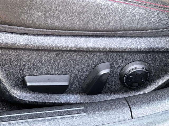 2023 Genesis G70 2.0T AWD