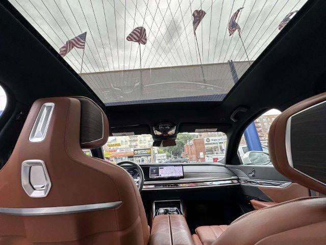 2023 BMW 760 760i xDrive