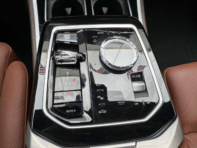 2023 BMW 760 760i xDrive