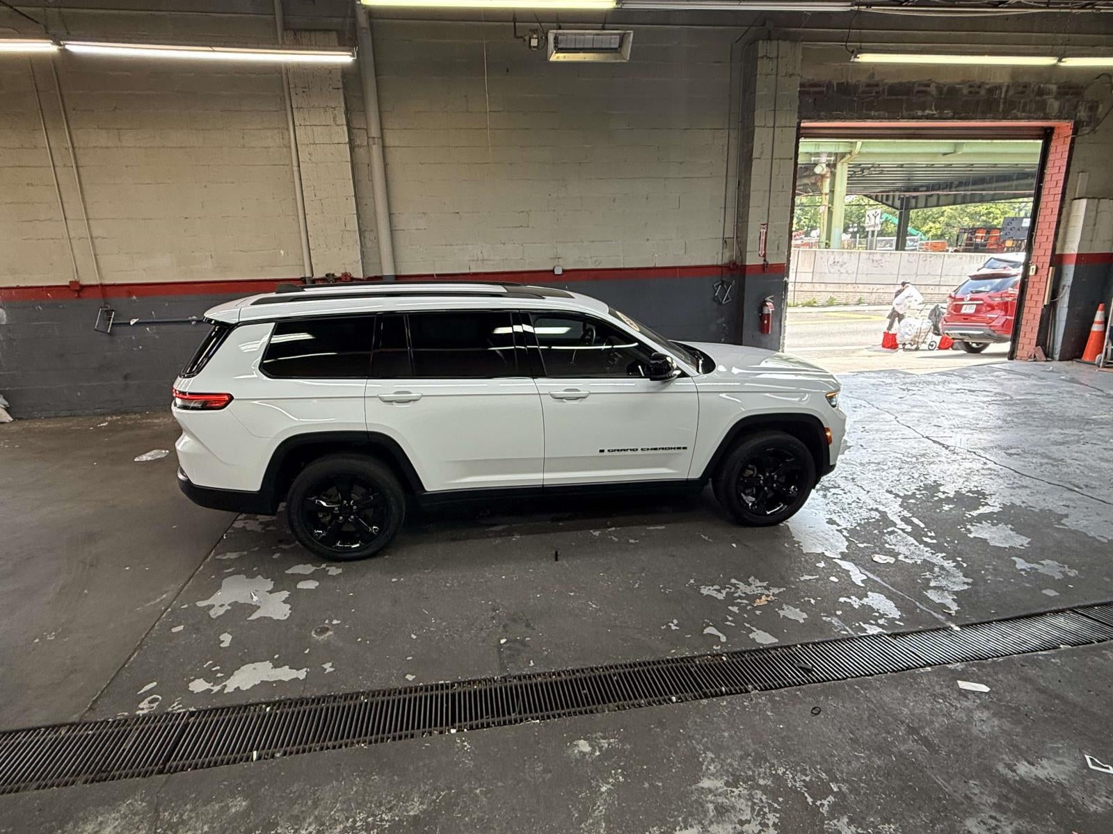 2023 Jeep Grand Cherokee L Altitude 4x4