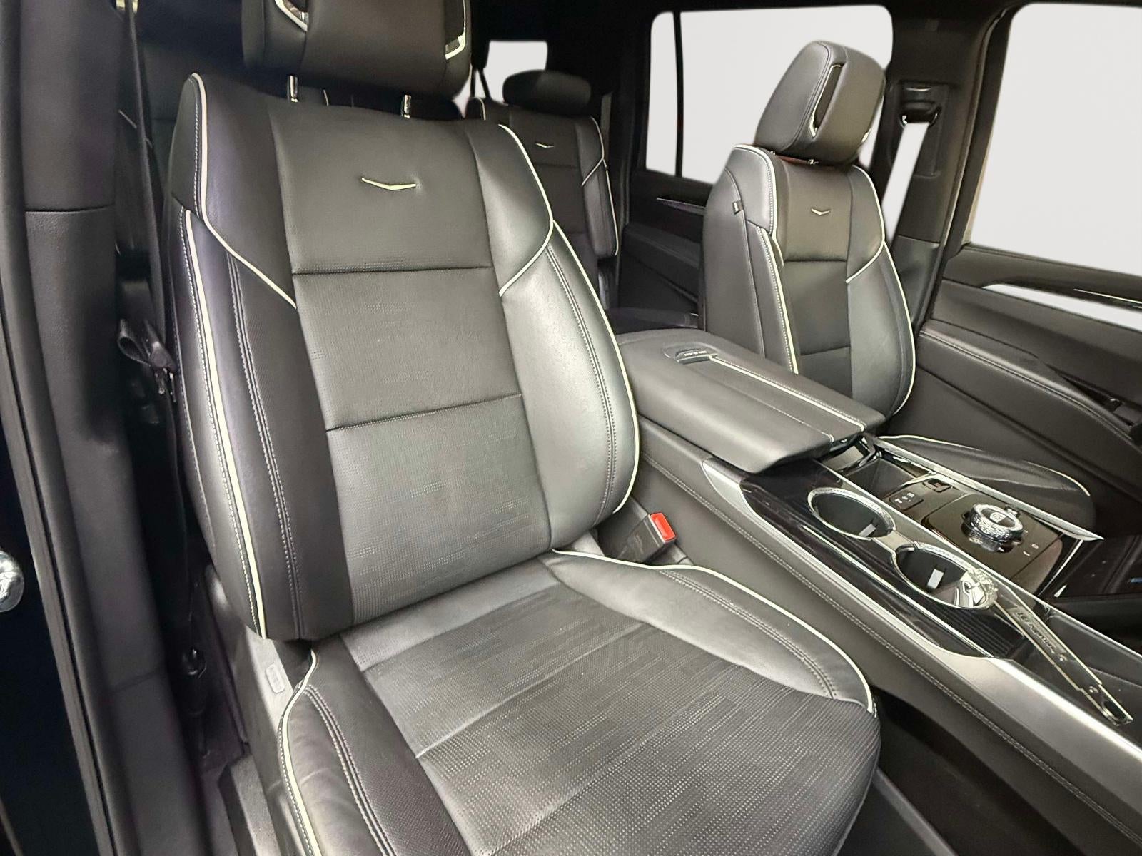 2025 Cadillac Escalade ESV Sport