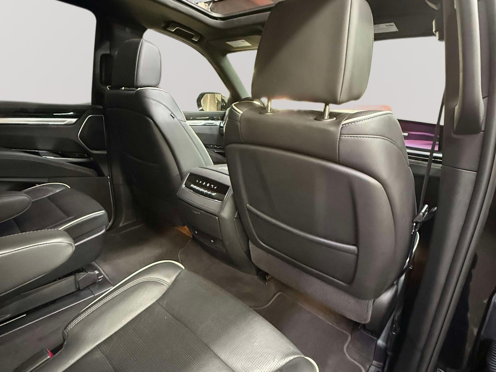 2025 Cadillac Escalade ESV Sport