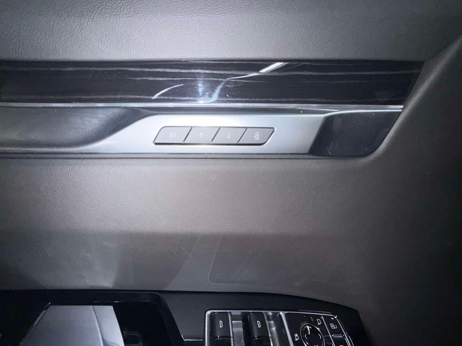 2025 Cadillac Escalade ESV Sport