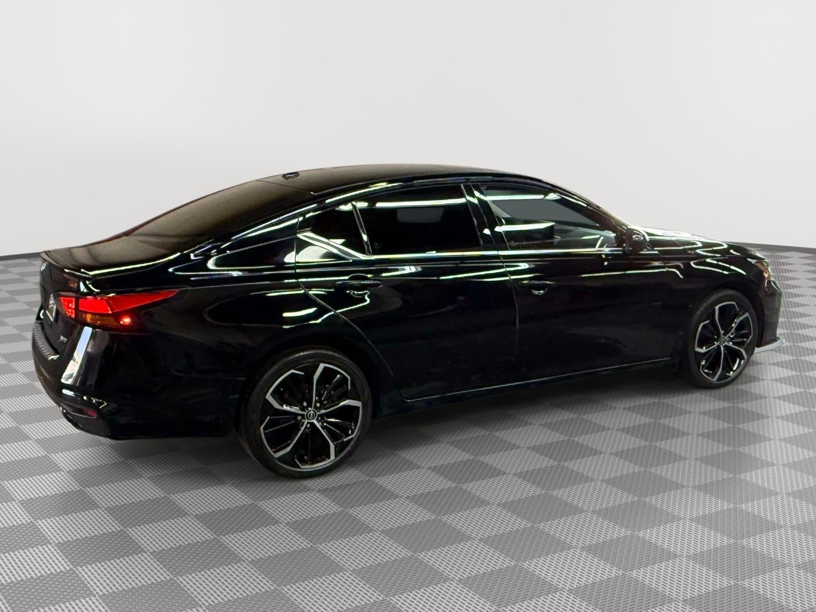 2023 Nissan Altima SR Intelligent AWD