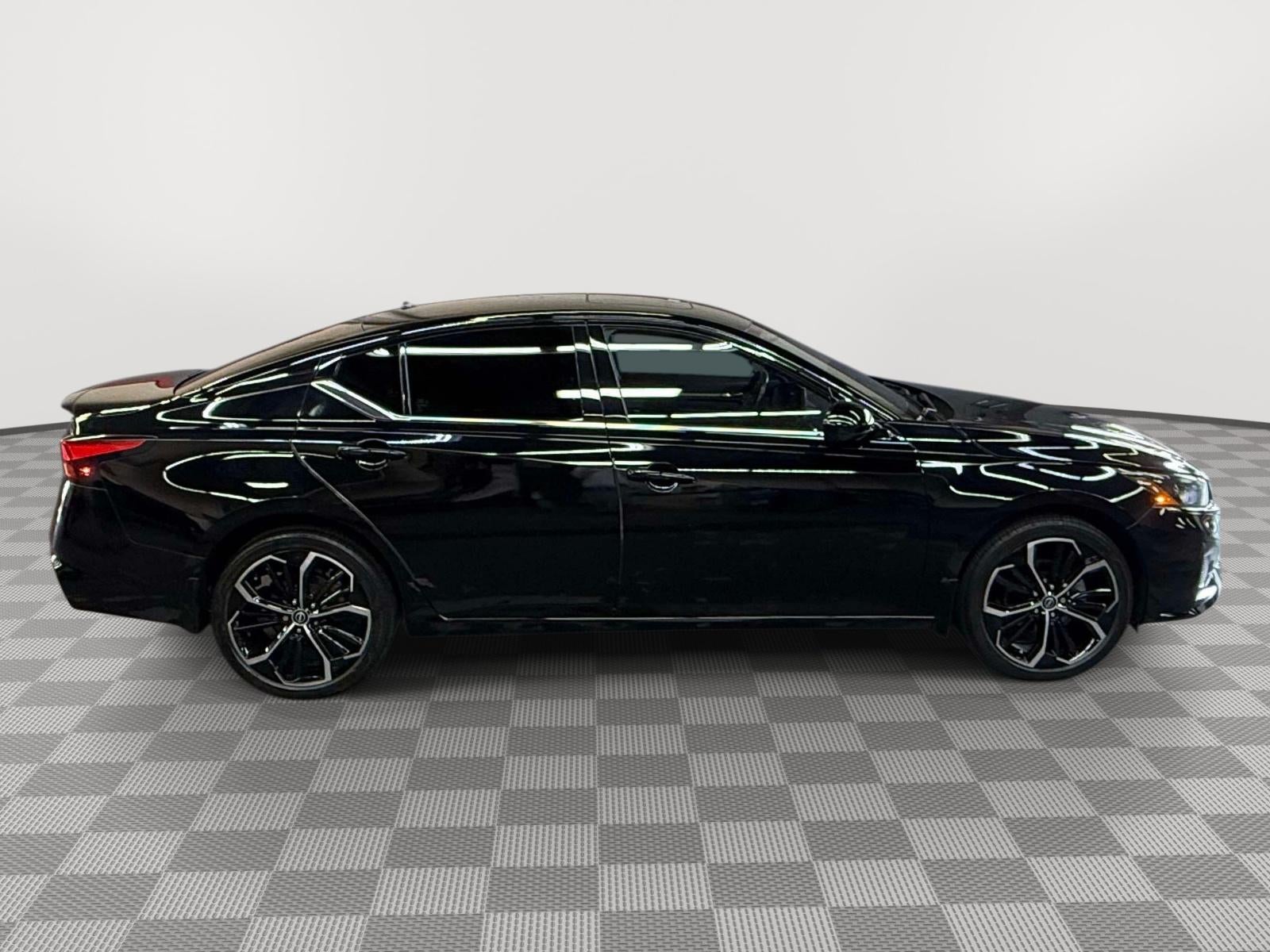 2023 Nissan Altima SR Intelligent AWD