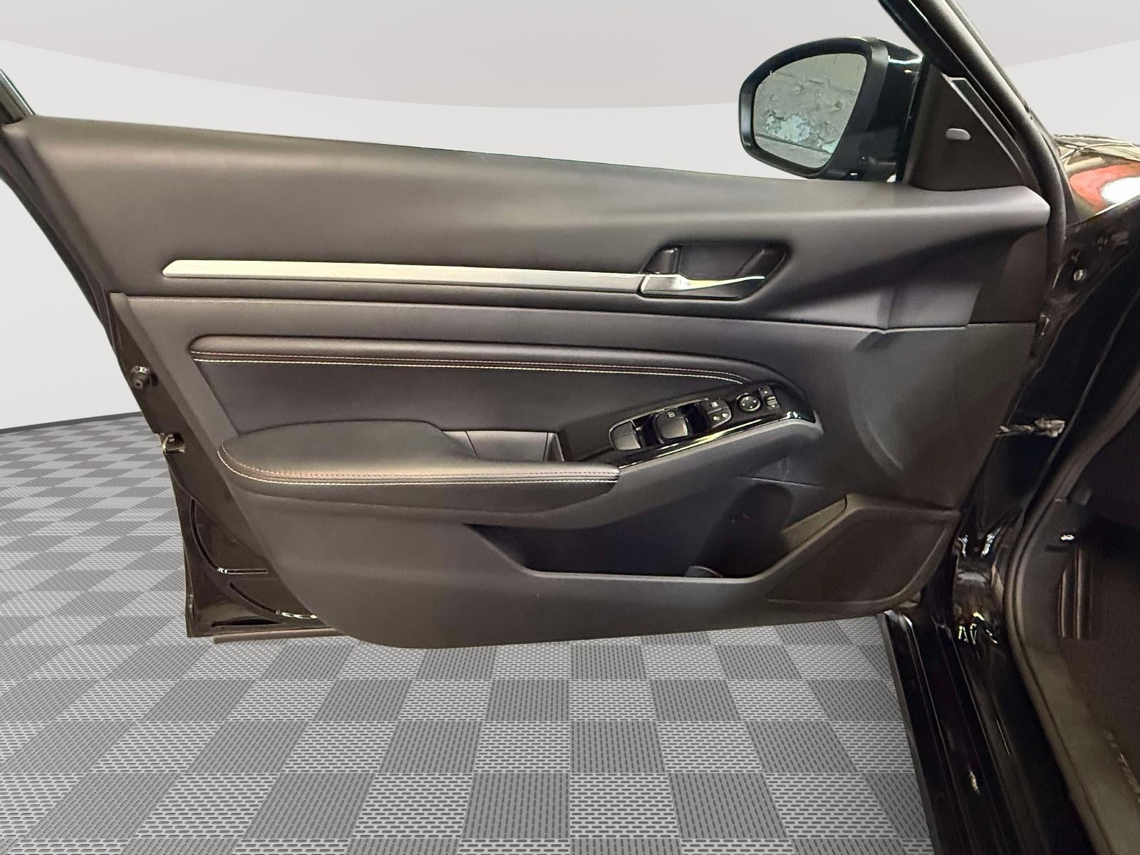 2023 Nissan Altima SR Intelligent AWD