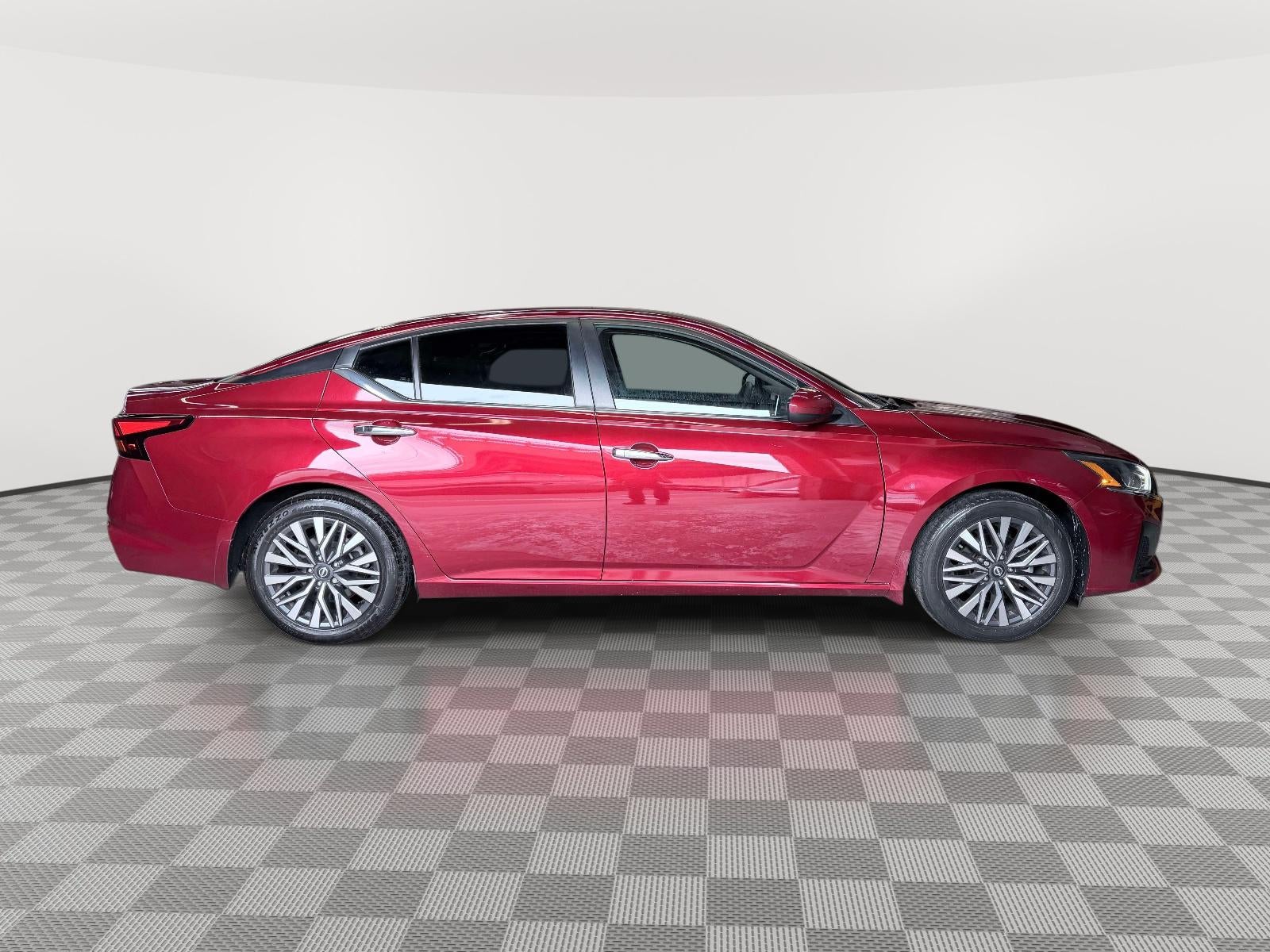 2023 Nissan Altima SV FWD