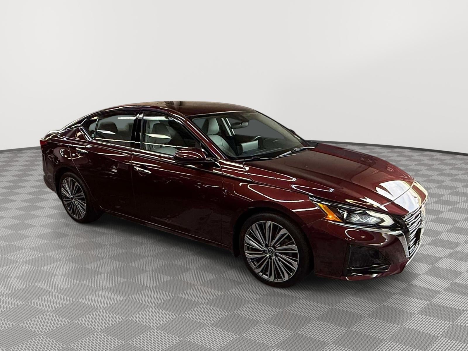2023 Nissan Altima SL FWD