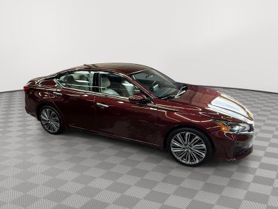 2023 Nissan Altima SL FWD