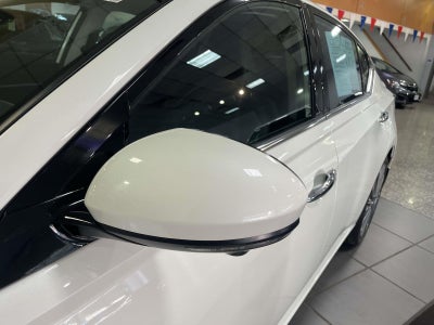 2023 Nissan Altima SL FWD