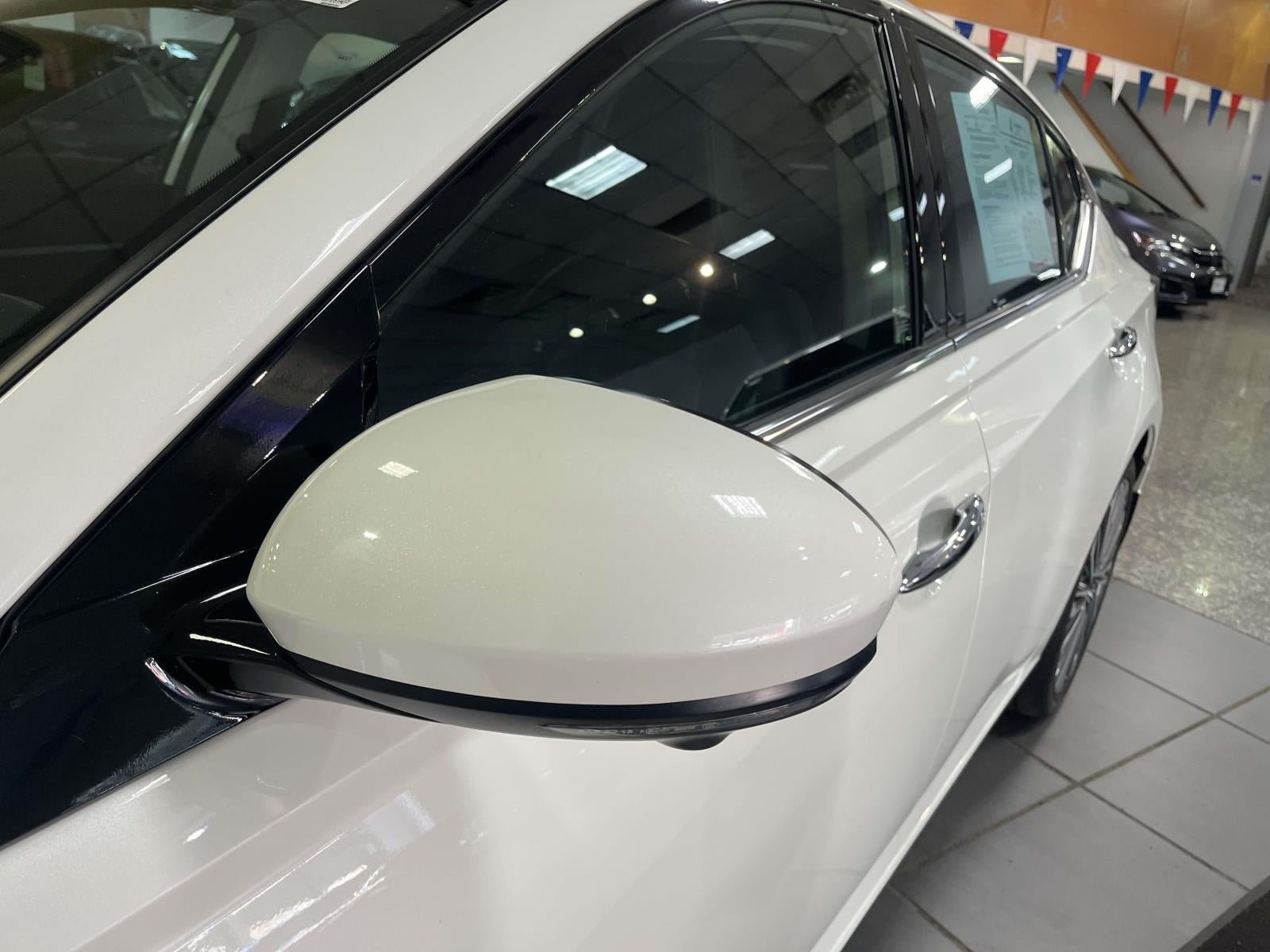 2023 Nissan Altima SL FWD