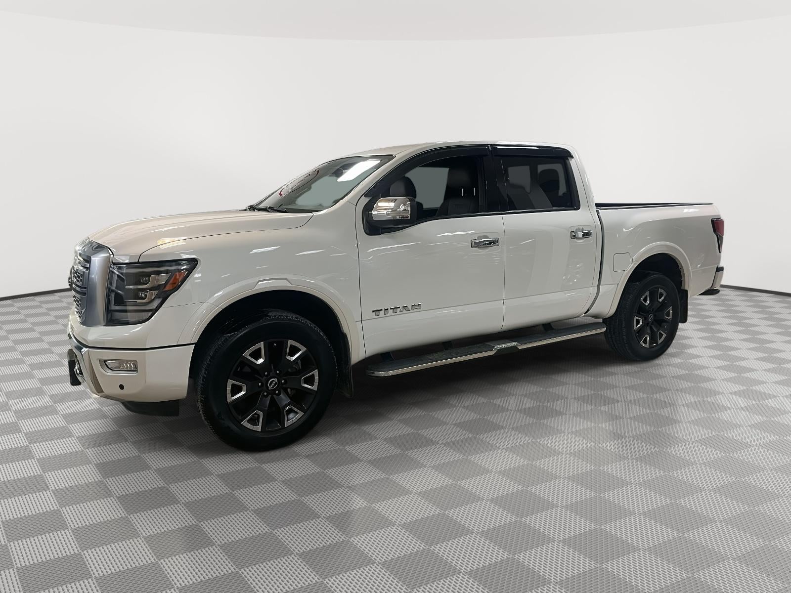 2023 Nissan TITAN Crew Cab Platinum Reserve 4x4