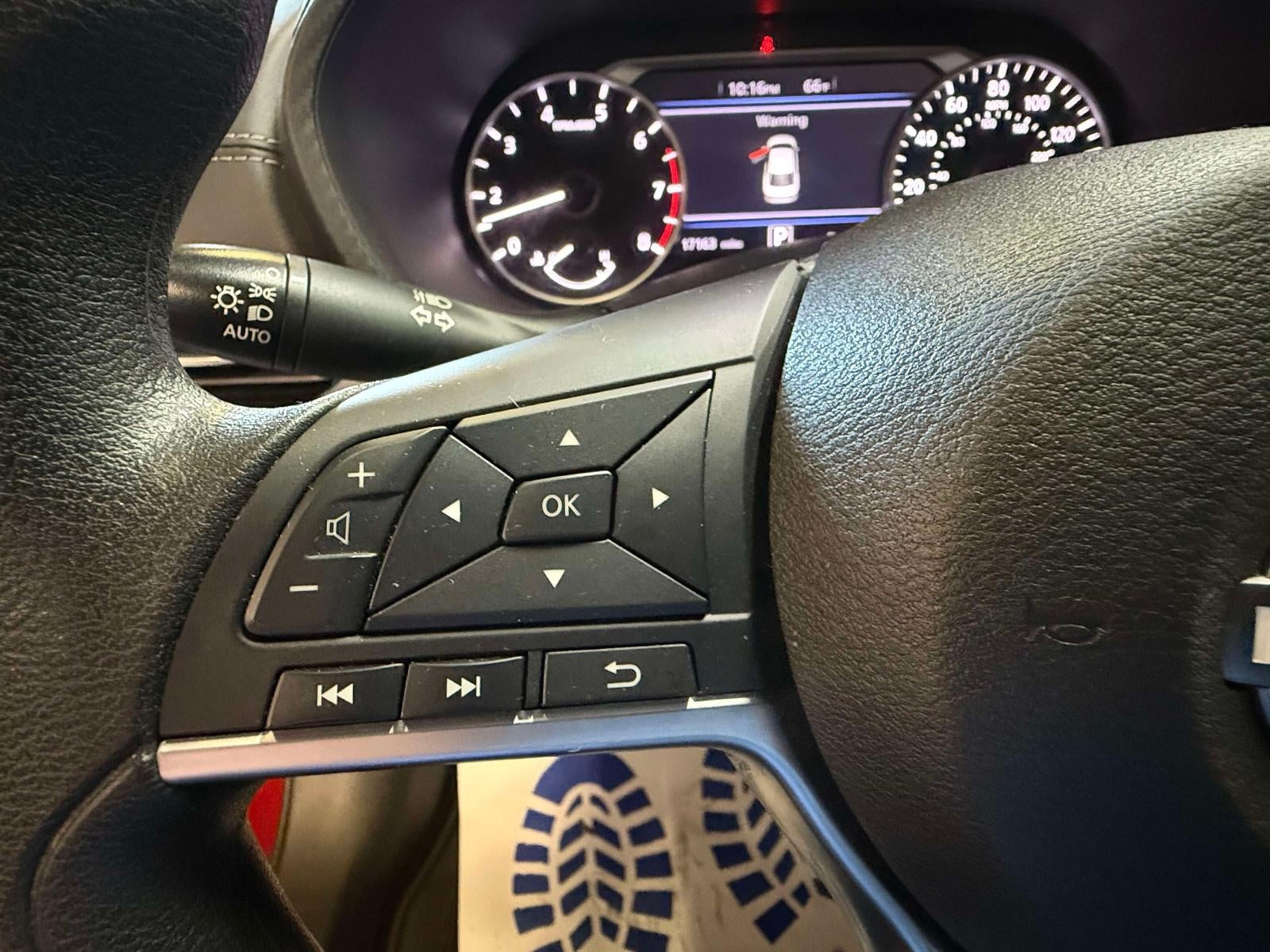 2024 Nissan Sentra SV Xtronic CVT