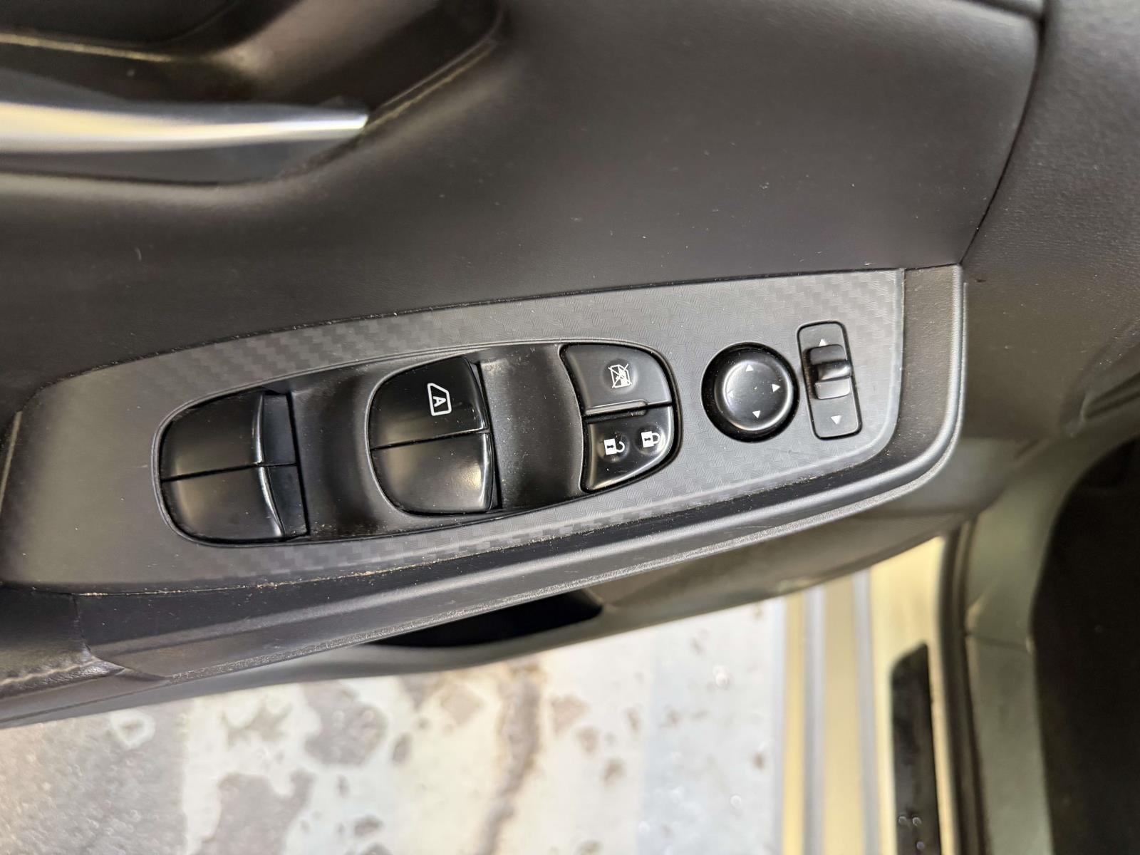 2022 Nissan Sentra SV Xtronic CVT