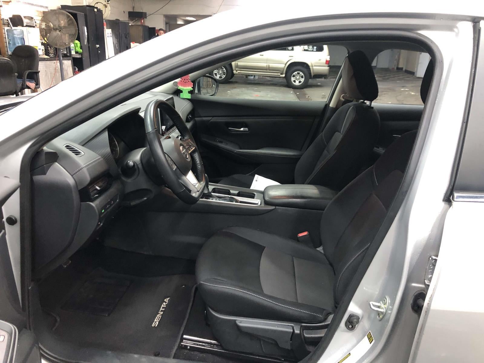 2022 Nissan Sentra SV Xtronic CVT