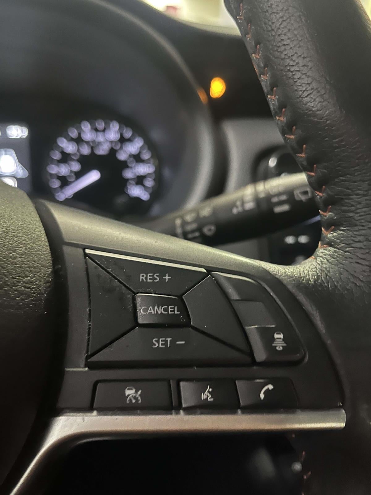 2024 Nissan Kicks SR Xtronic CVT