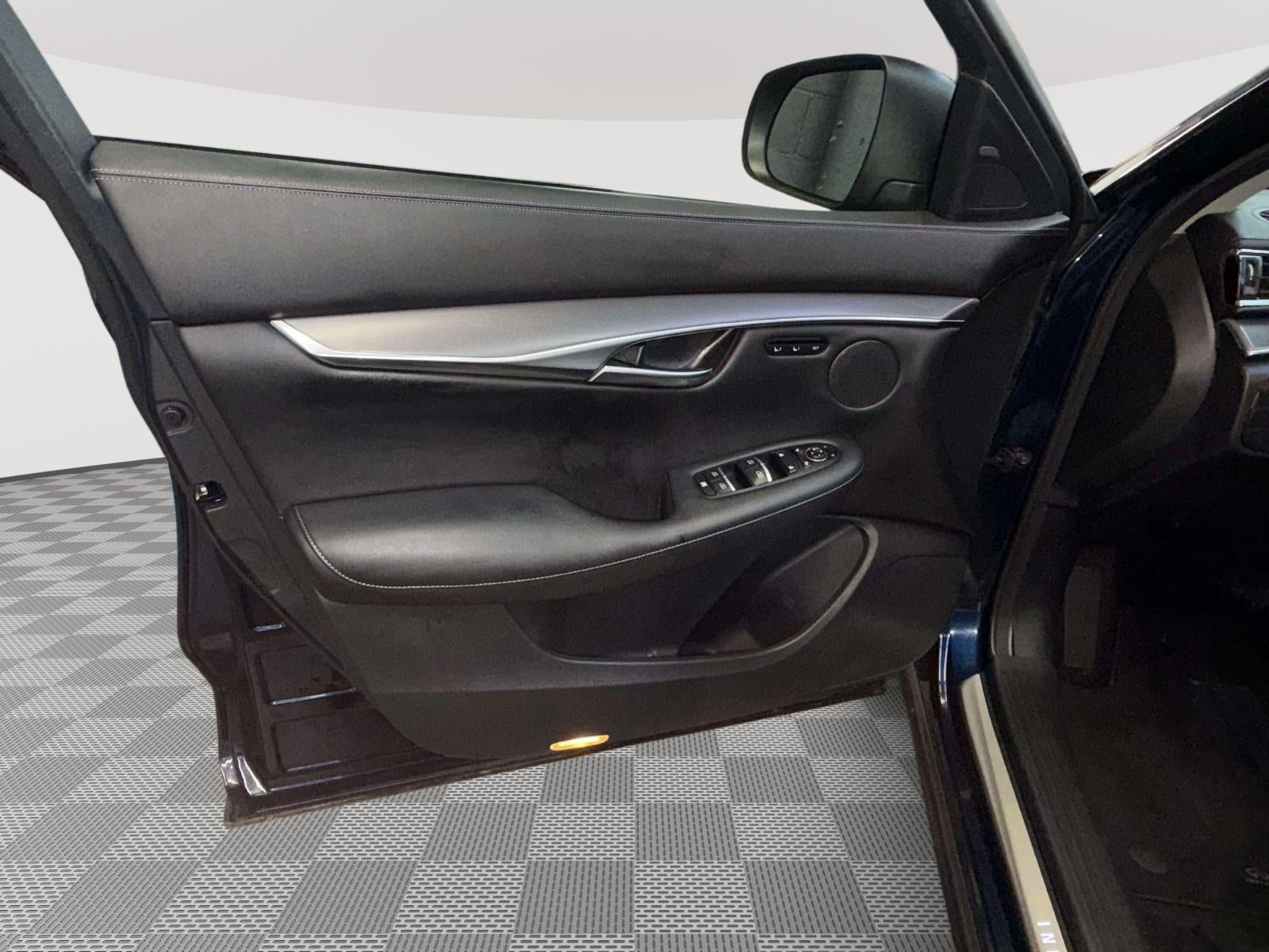 2023 INFINITI QX50 LUXE AWD