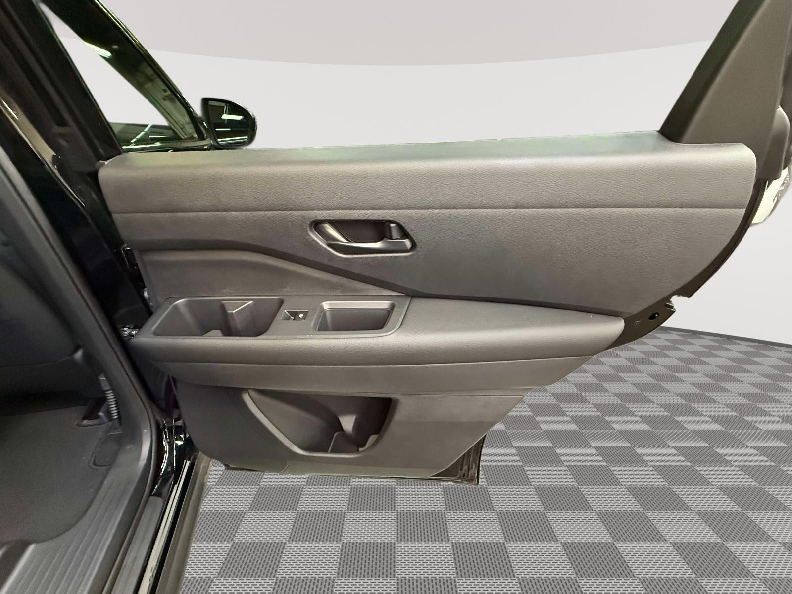2025 Nissan Pathfinder S 4WD