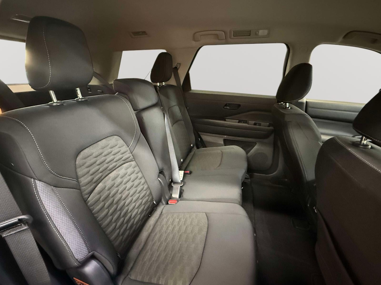 2024 Nissan Pathfinder S 4WD