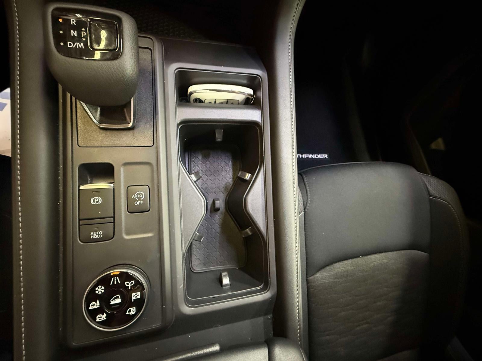 2024 Nissan Pathfinder S 4WD