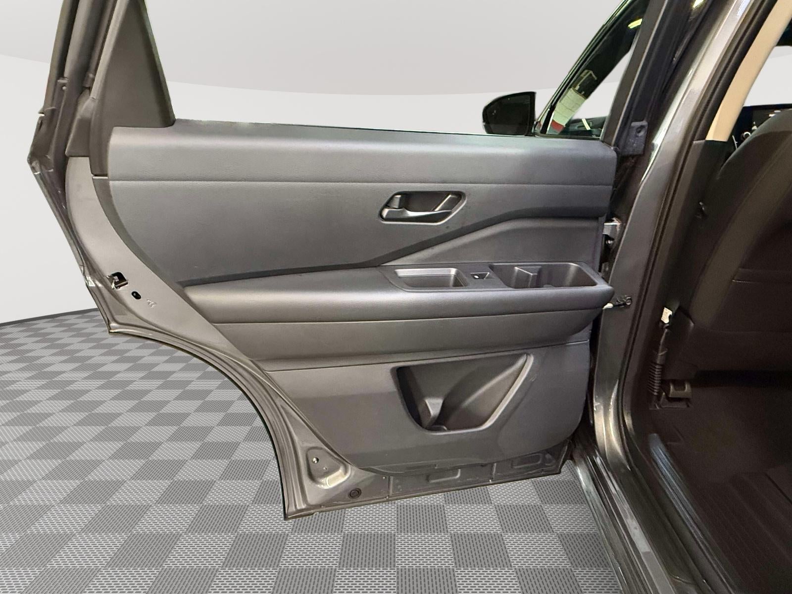 2023 Nissan Pathfinder SV 4WD