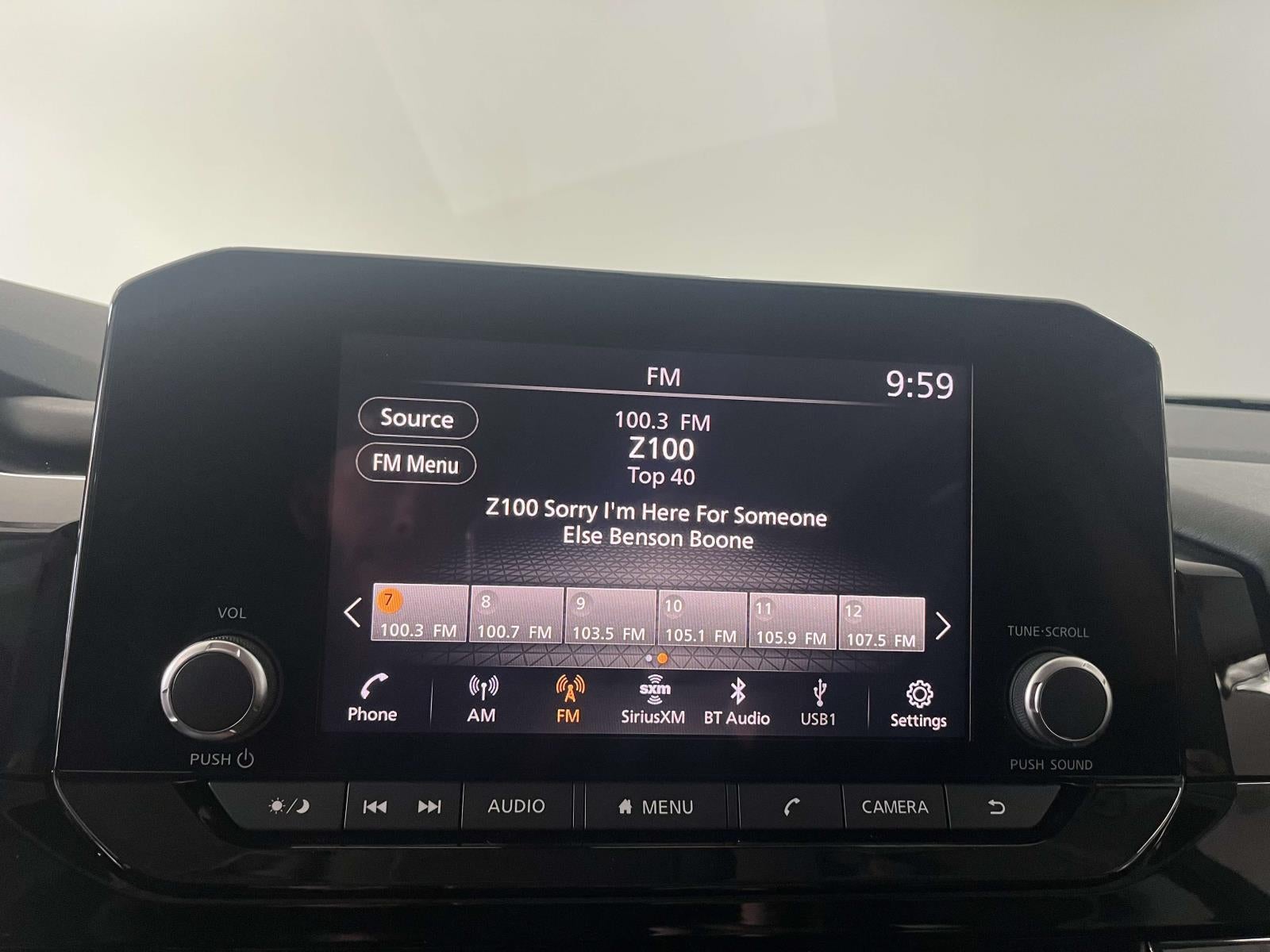 2022 Nissan Pathfinder SV