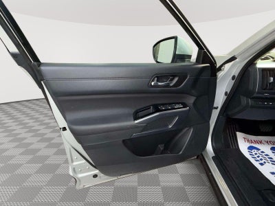 2024 Nissan Pathfinder SL 4WD
