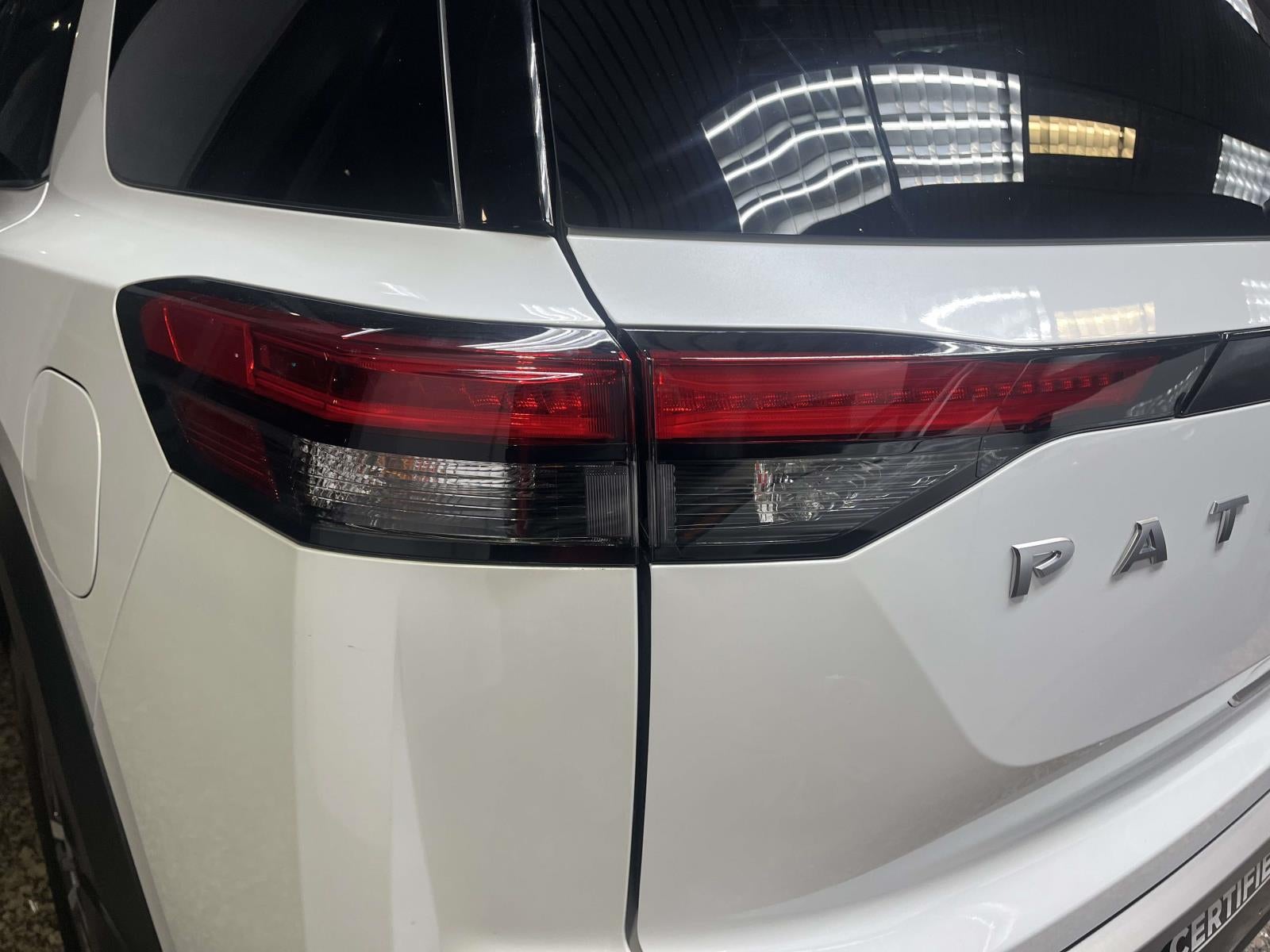 2025 Nissan Pathfinder SL 4WD