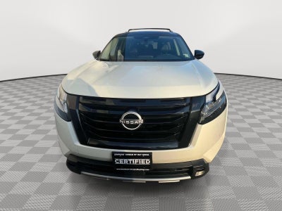 2023 Nissan Pathfinder SL 4WD
