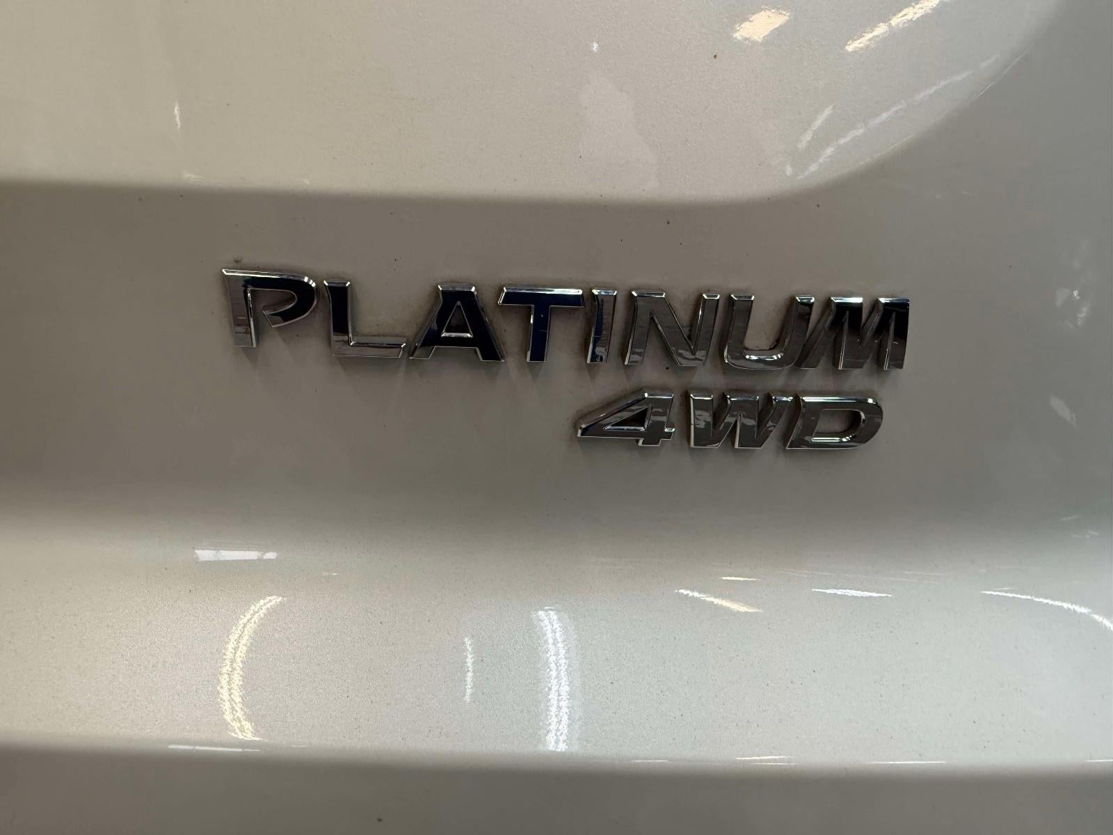 2022 Nissan Pathfinder Platinum 4WD